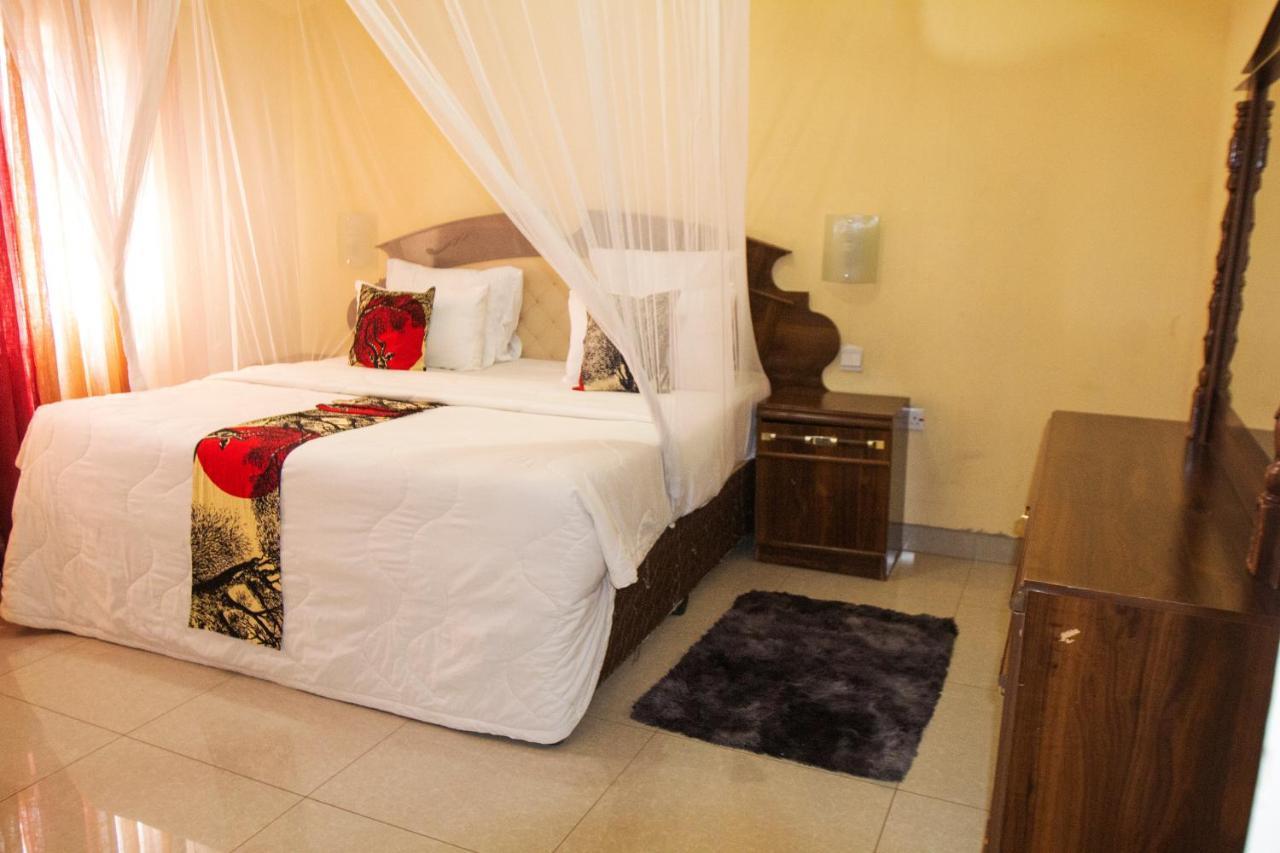 Golden Days Lodge Livingstone Bagian luar foto