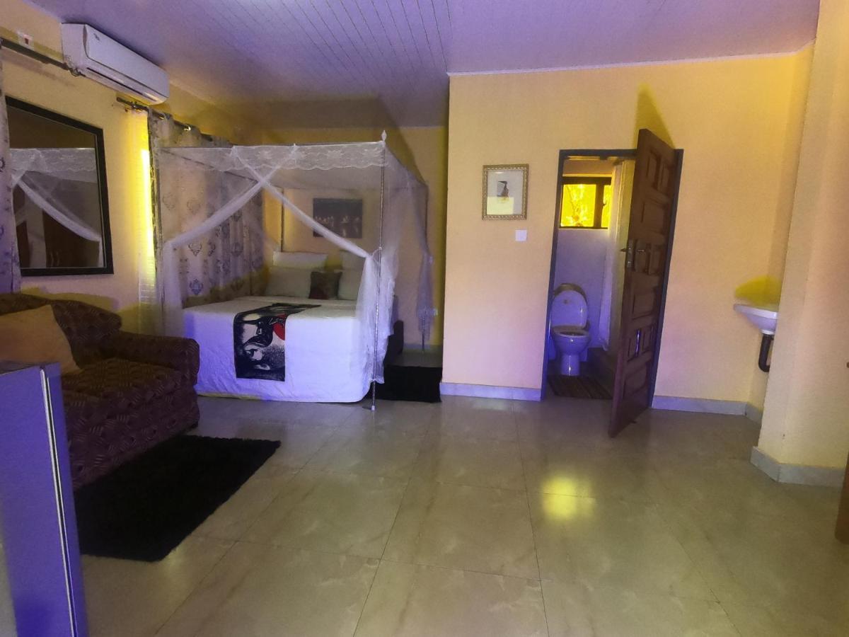 Golden Days Lodge Livingstone Bagian luar foto