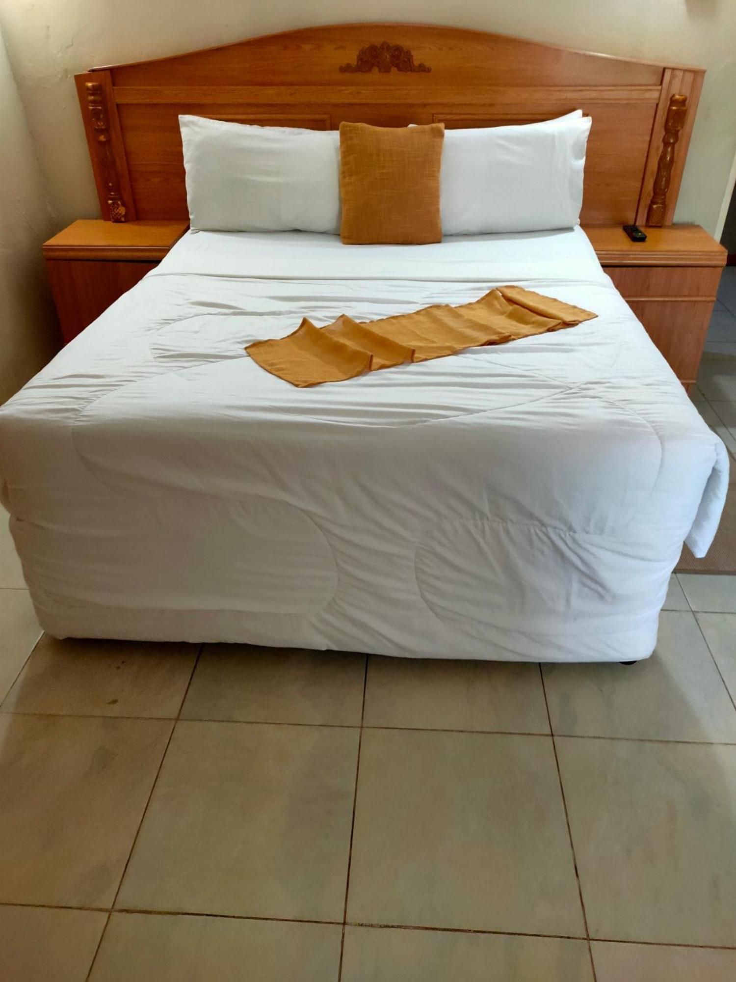 Golden Days Lodge Livingstone Bagian luar foto