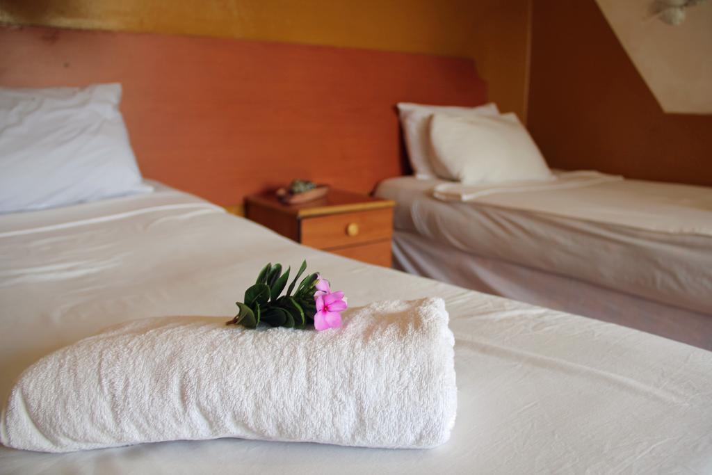 Golden Days Lodge Livingstone Bagian luar foto