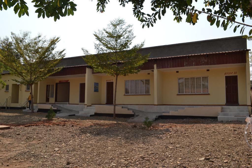 Golden Days Lodge Livingstone Bagian luar foto